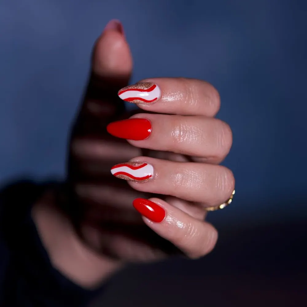 Maniküre & Nageldesign im Detail (Platzhalterbild von Pexels – echte Studiofotos folgen)